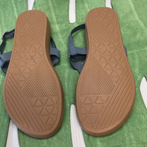 Daisy Fuentes New BlueThong Sandals - Picture 7 of 7